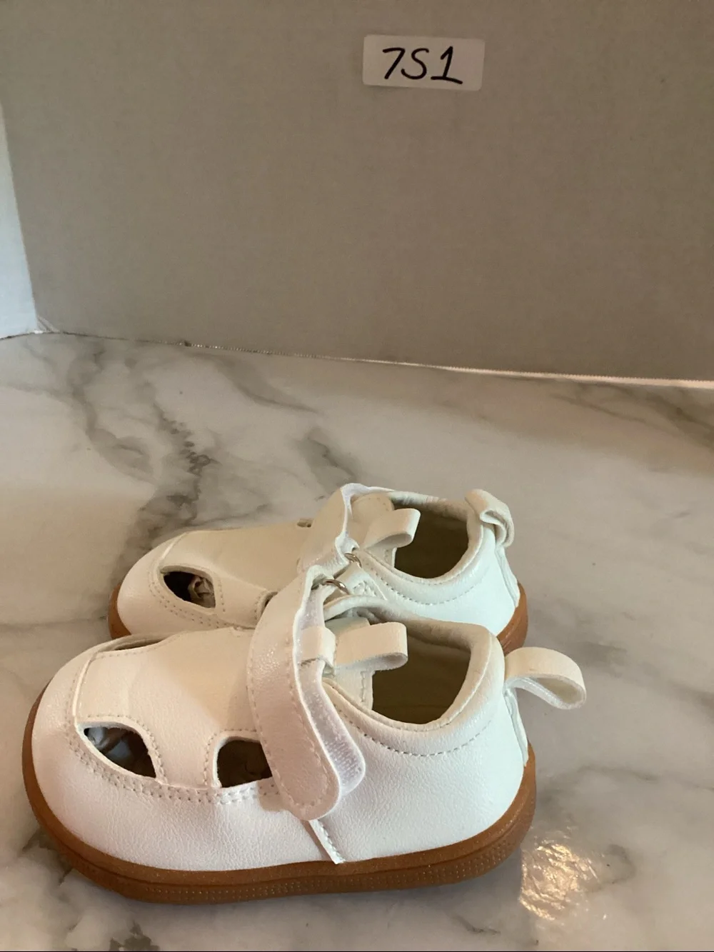 Kids White Leather Mary Jane Sandals SIZE baby 5.5